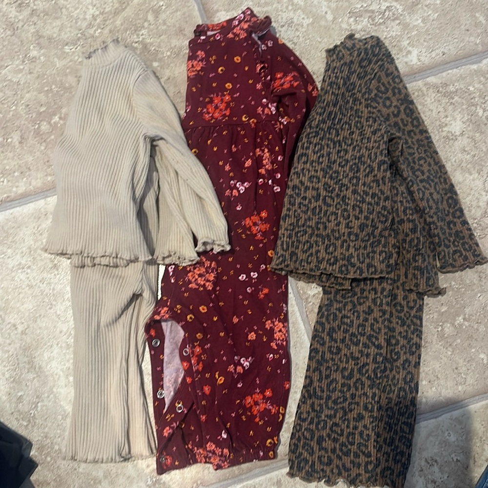 old navy 6-12mo bundle!
